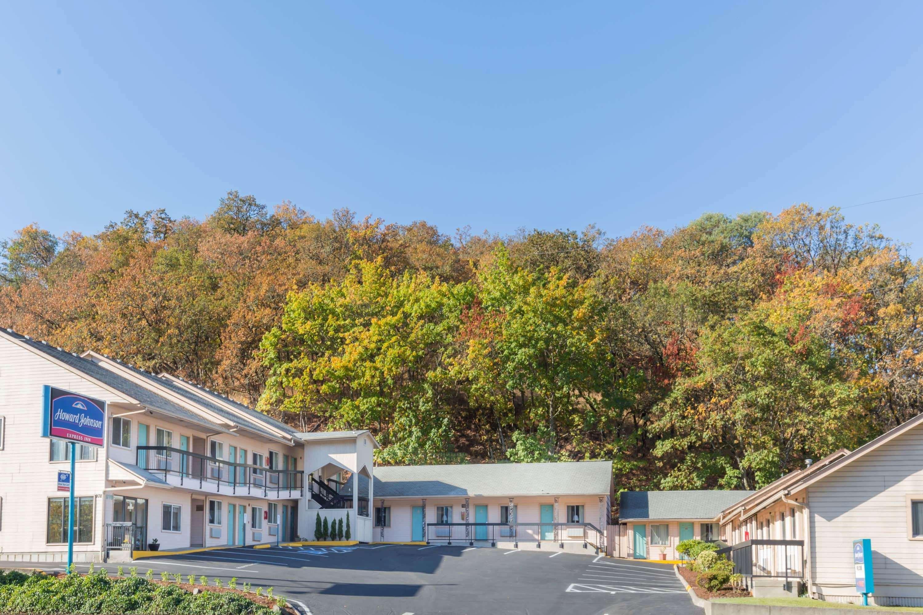 Howard Johnson By Wyndham Roseburg Exteriér fotografie