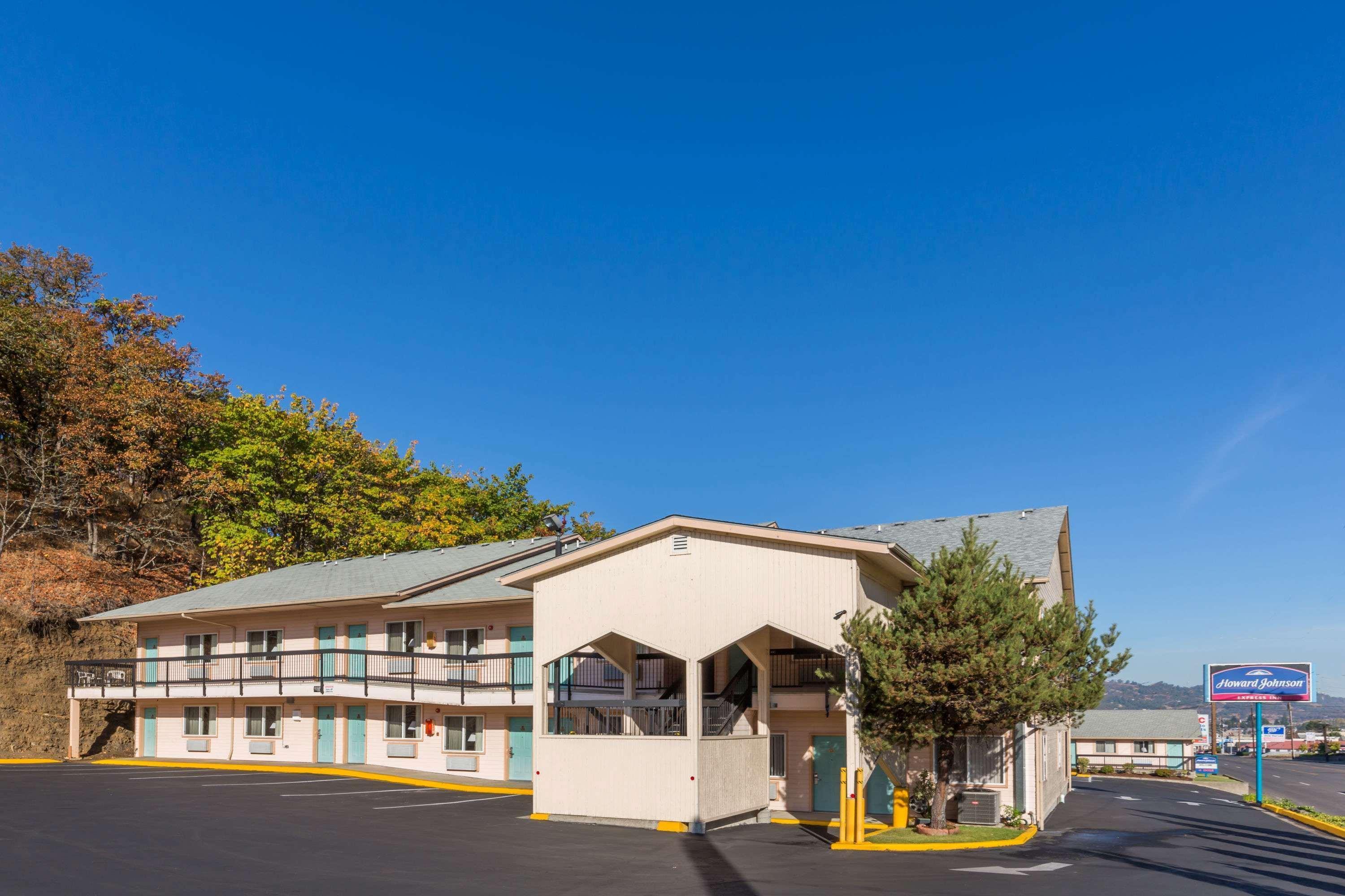 Howard Johnson By Wyndham Roseburg Exteriér fotografie