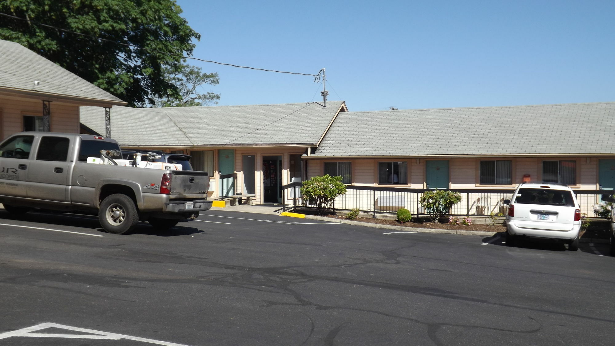 Howard Johnson By Wyndham Roseburg Exteriér fotografie