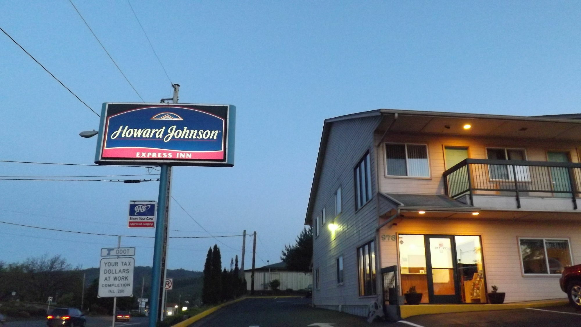 Howard Johnson By Wyndham Roseburg Exteriér fotografie
